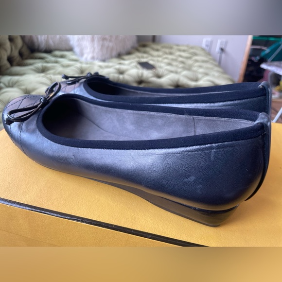 Stuart Weitzman Women's Sw Bow Ballet Flat Adobe - Picture 4 of 9